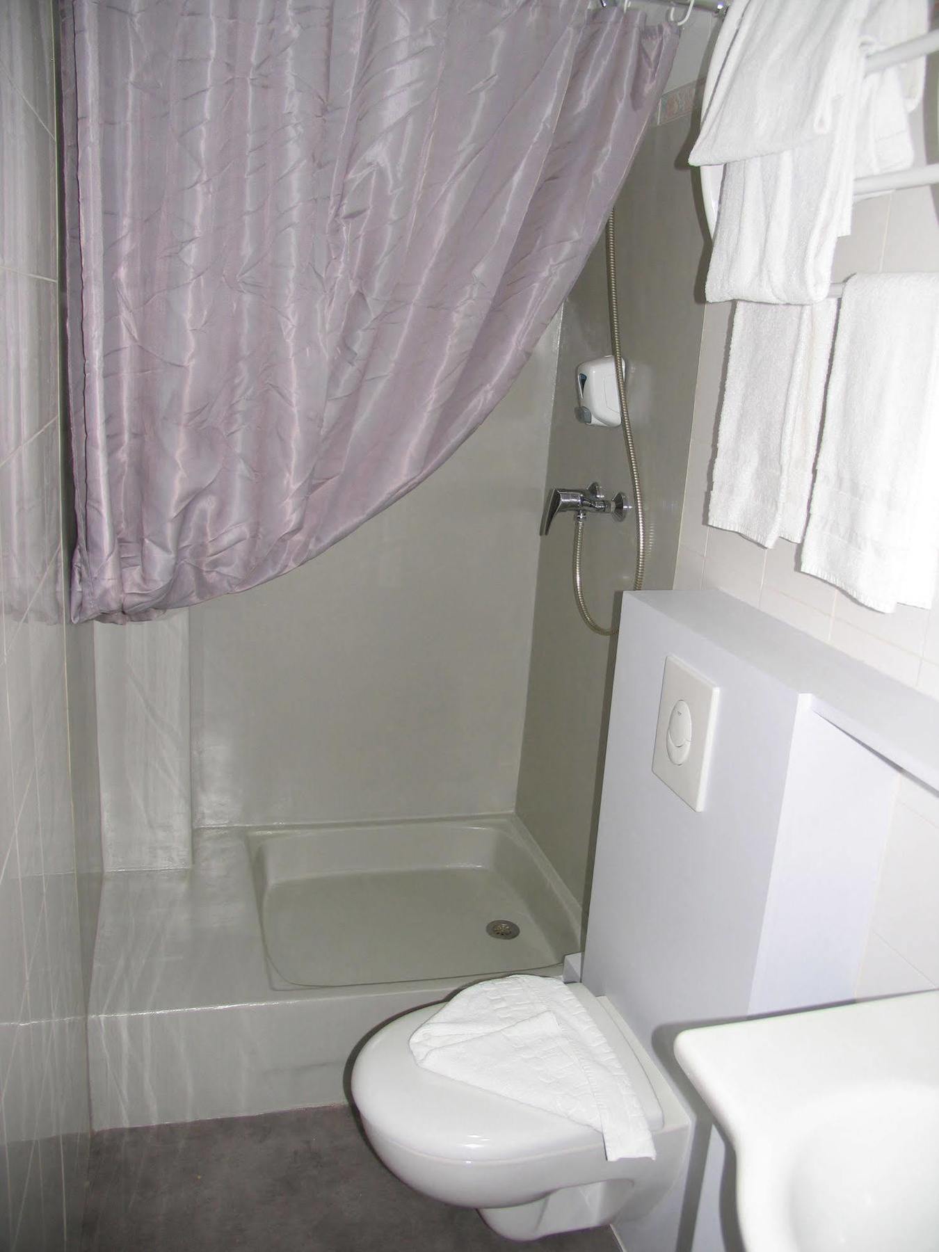 Hotel Et Studios Les Amandiers Saint-Raphaël 外观 照片