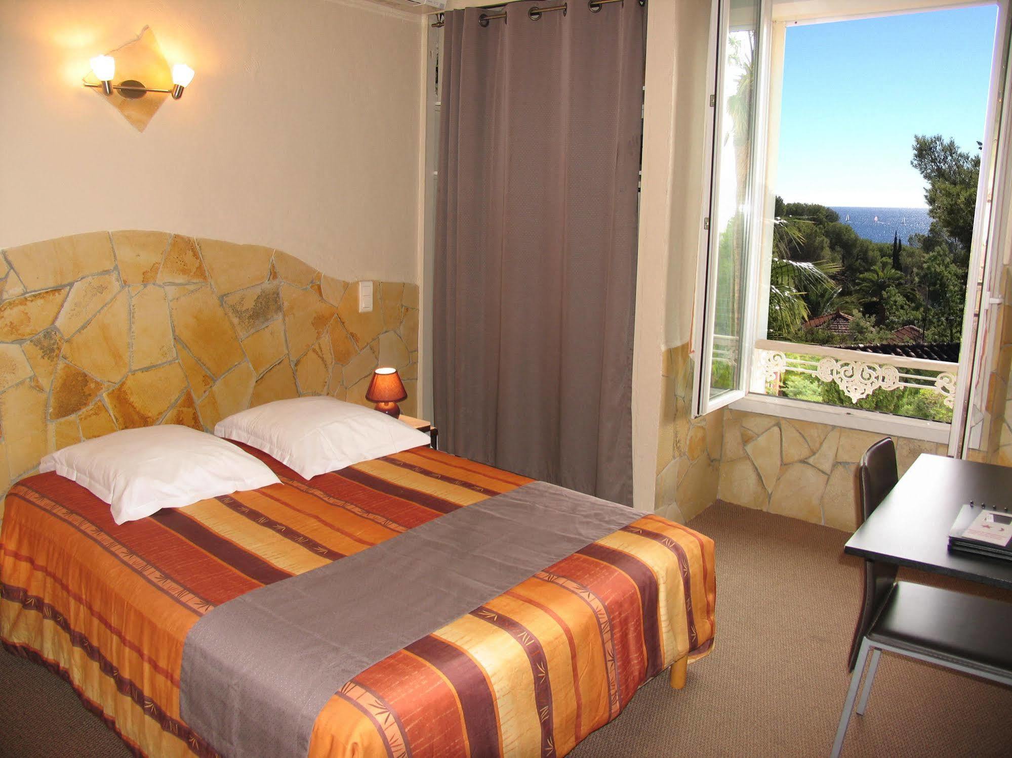 Hotel Et Studios Les Amandiers Saint-Raphaël 外观 照片