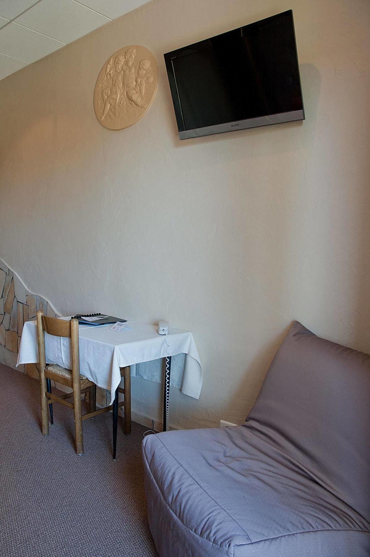 Hotel Et Studios Les Amandiers Saint-Raphaël 外观 照片